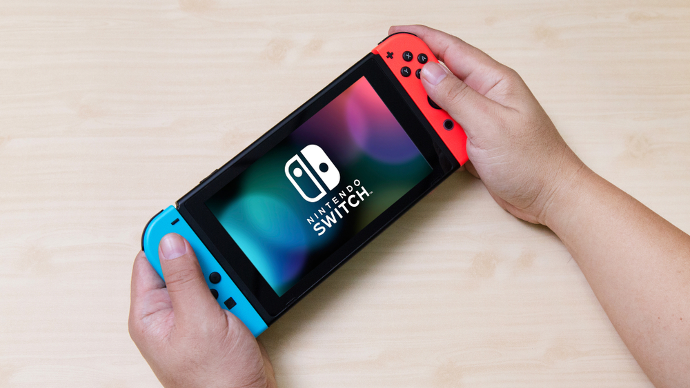 Switch最新系统版本，游戏内外的友情与家的温馨体验