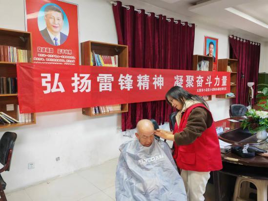 特色小店与隐藏宝藏，最新儿歌中的奇妙故事