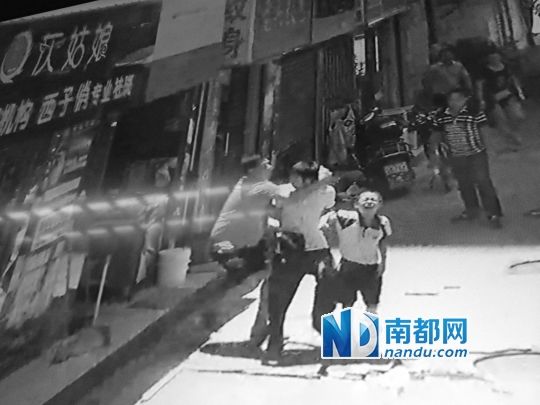男人团最新版，小巷中的独特风情