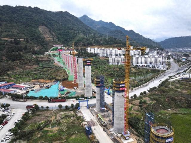 黄百铁路最新动态更新，最新消息汇总