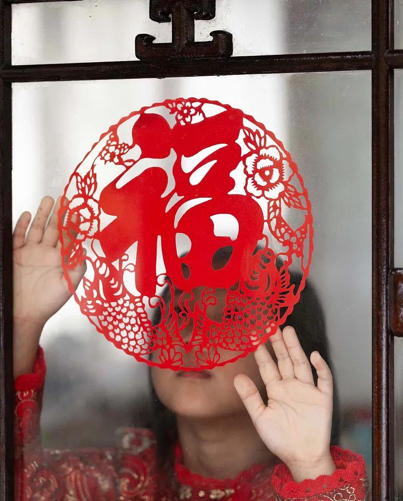 时尚与传统艺术的交融，最新窗花赏析